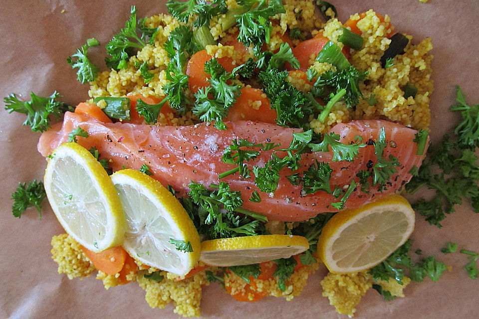 Lachs-Couscous-Päckchen