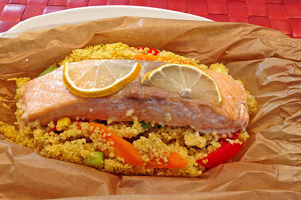 Lachs-Couscous-Päckchen