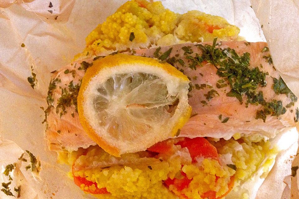 Lachs-Couscous-Päckchen