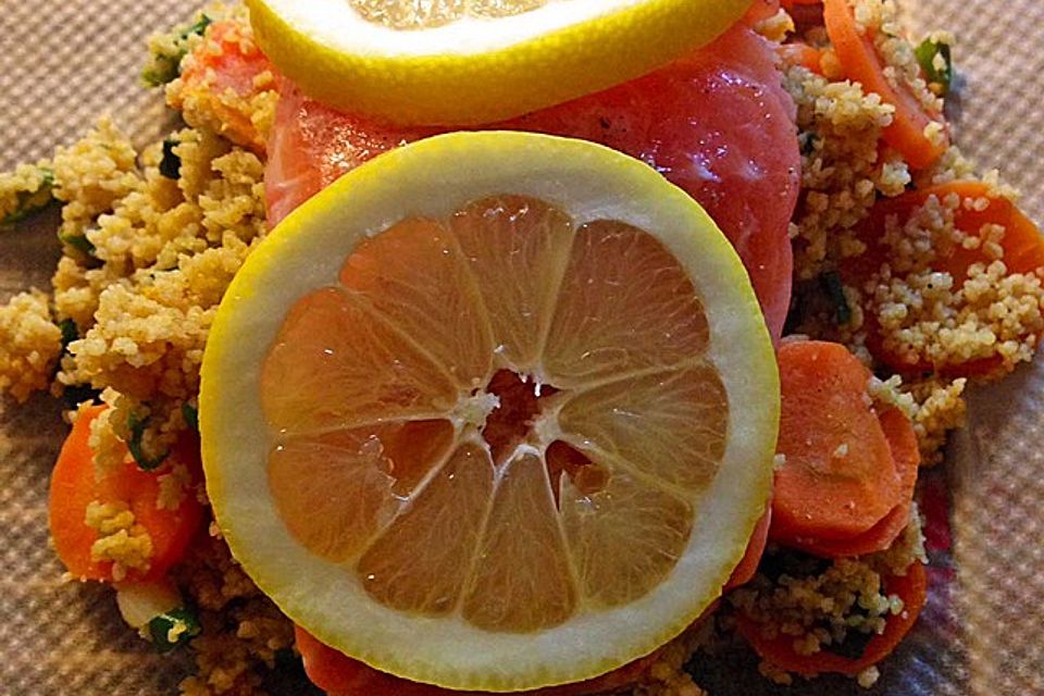 Lachs-Couscous-Päckchen