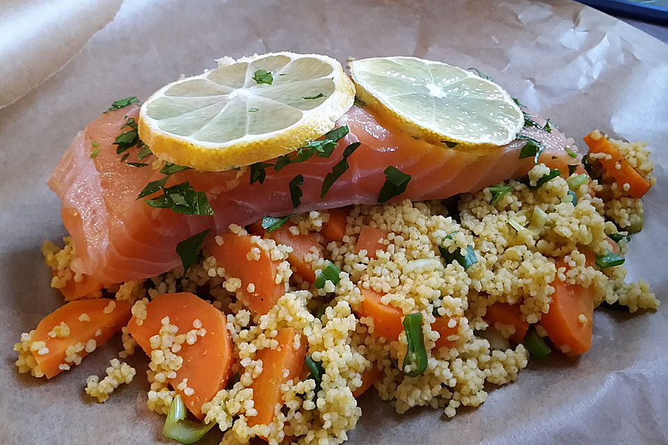 Lachs-Couscous-Päckchen