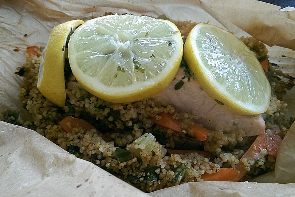 Lachs-Couscous-Päckchen