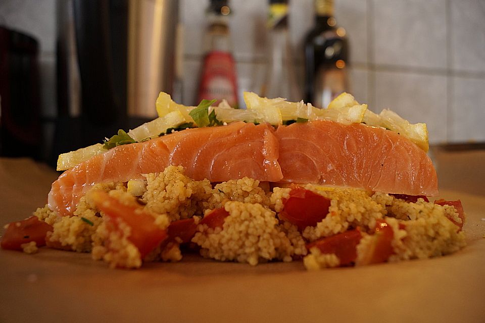 Lachs-Couscous-Päckchen