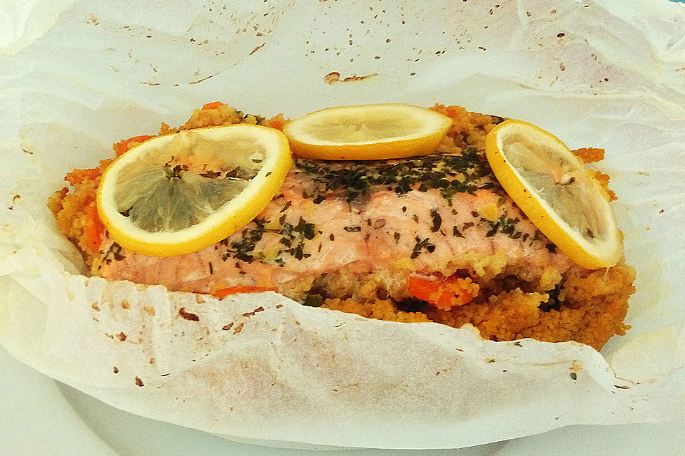 Lachs-Couscous-Päckchen