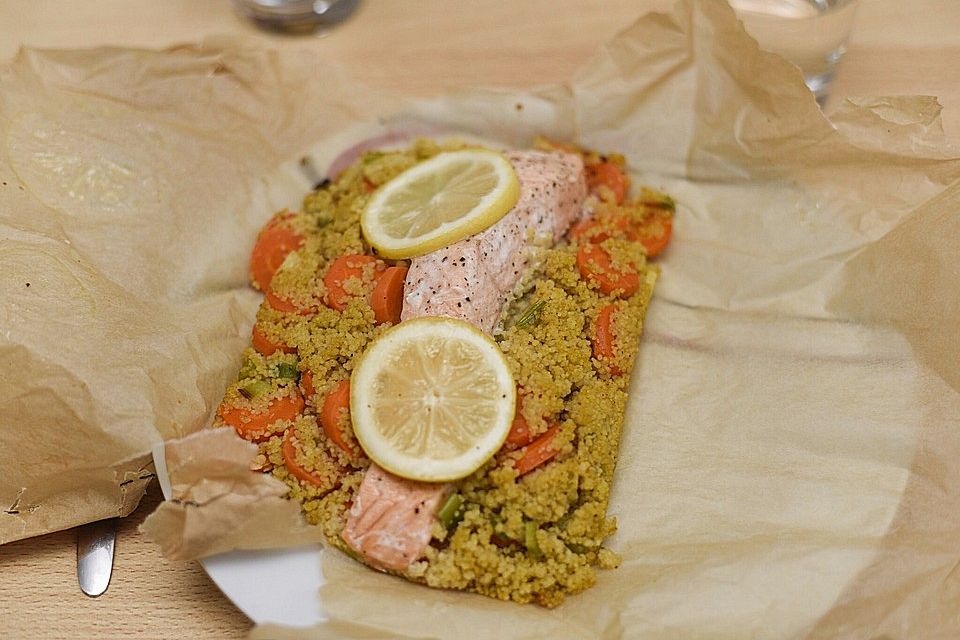 Lachs-Couscous-Päckchen