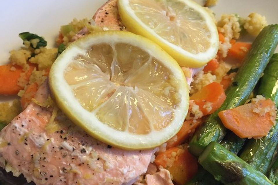 Lachs-Couscous-Päckchen