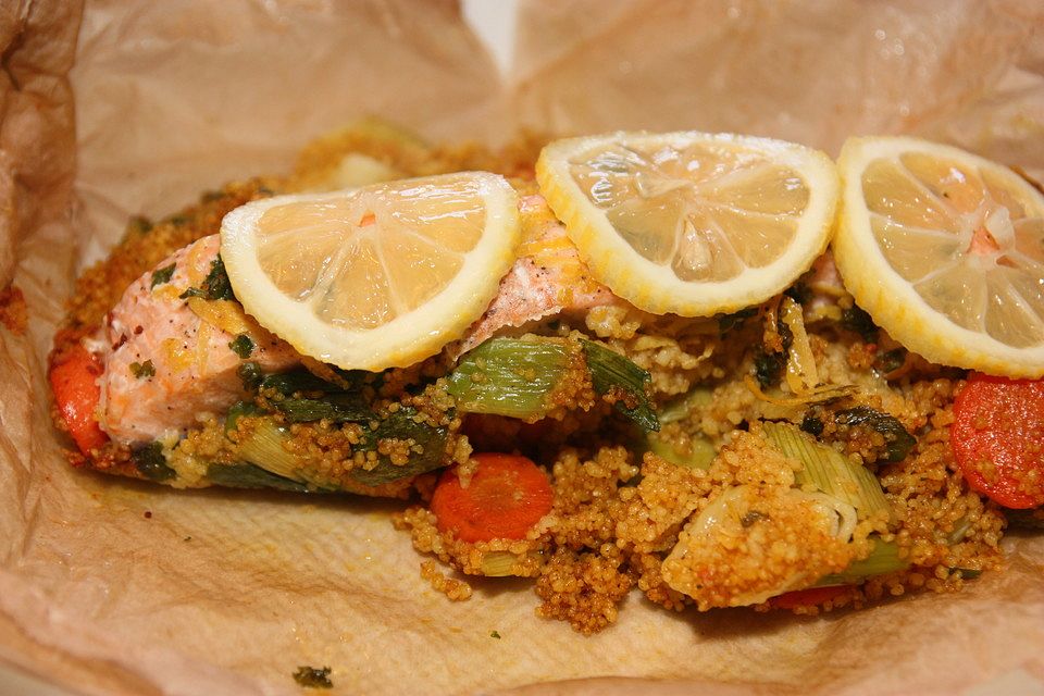 Lachs-Couscous-Päckchen