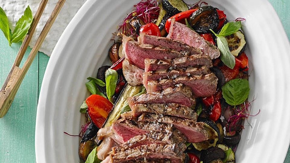 Gegrillter Auberginen-Zucchini-Salat mit Rumpsteak von angie2007