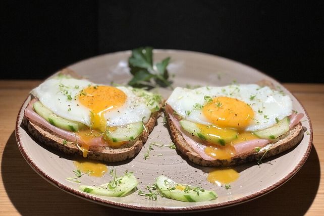 Schinken - Sandwich mit Spiegelei von Cyberlady| Chefkoch