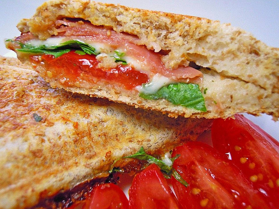 Sandwich mit Mozzarella, Tomaten und Parmaschinken von Cyberlady | Chefkoch