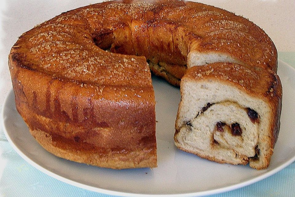 Kärntner Reindling mit  karamellisierter Zuckerkruste