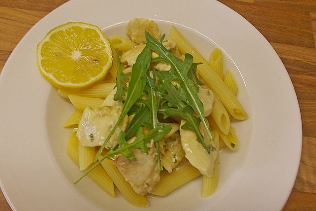 Farfalle mit Hähnchen - Zitronen - Sauce von Stiermädchen| Chefkoch