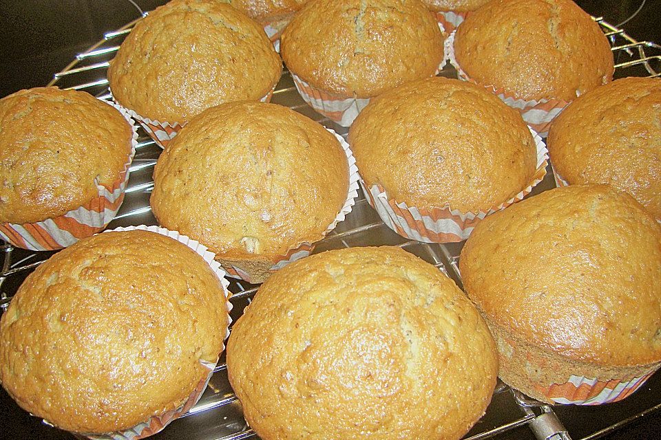 Zucchini Muffins mit saurer Sahne