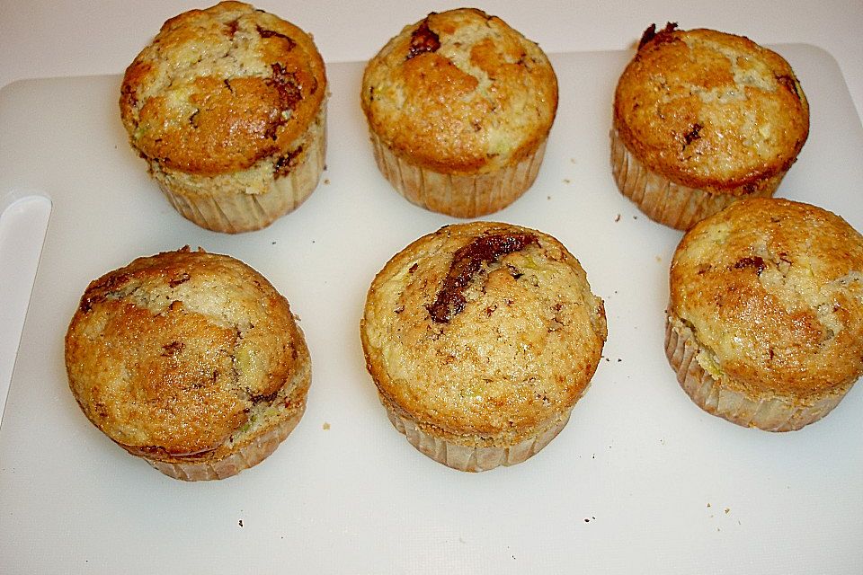 Zucchini Muffins mit saurer Sahne