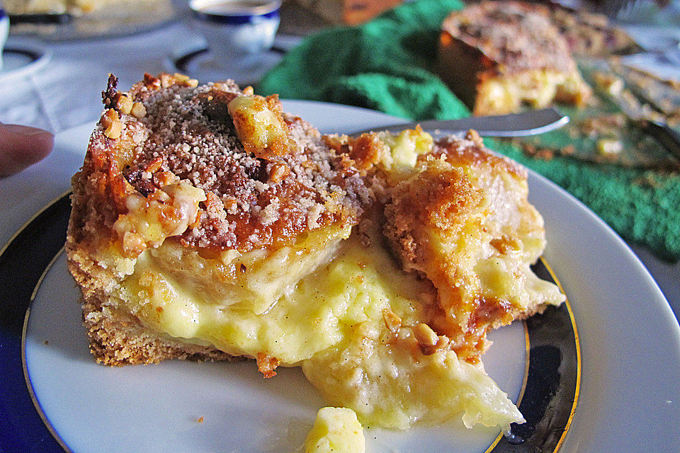 Bratapfelkuchen mit Zimt-Marzipan