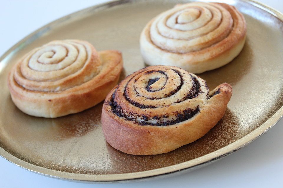 Hefeteigschnecken oder Teilchen für verschiedene Füllungen