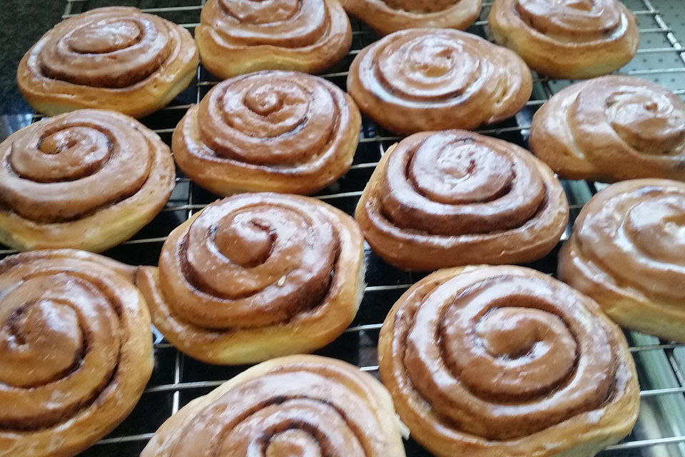 Hefeteigschnecken oder Teilchen für verschiedene Füllungen