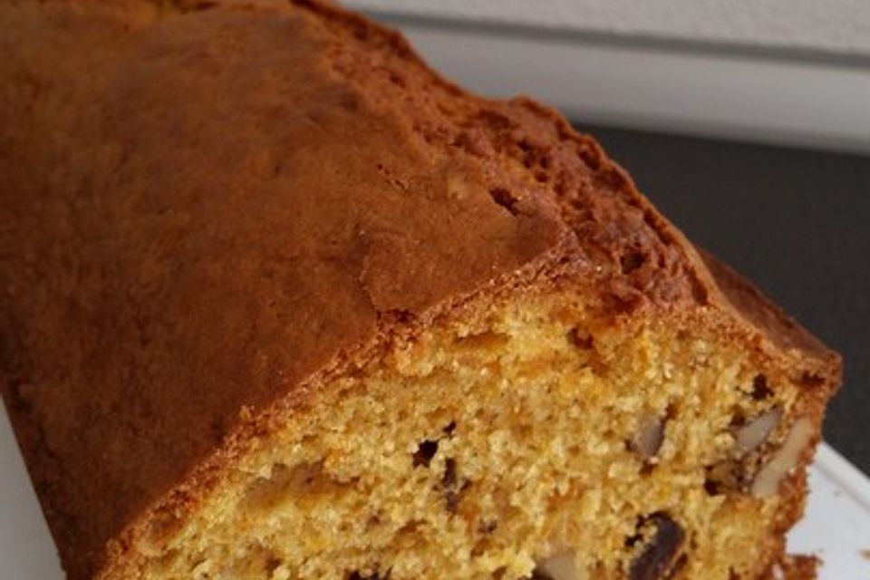 Carrot Raisin and Pecan Bread