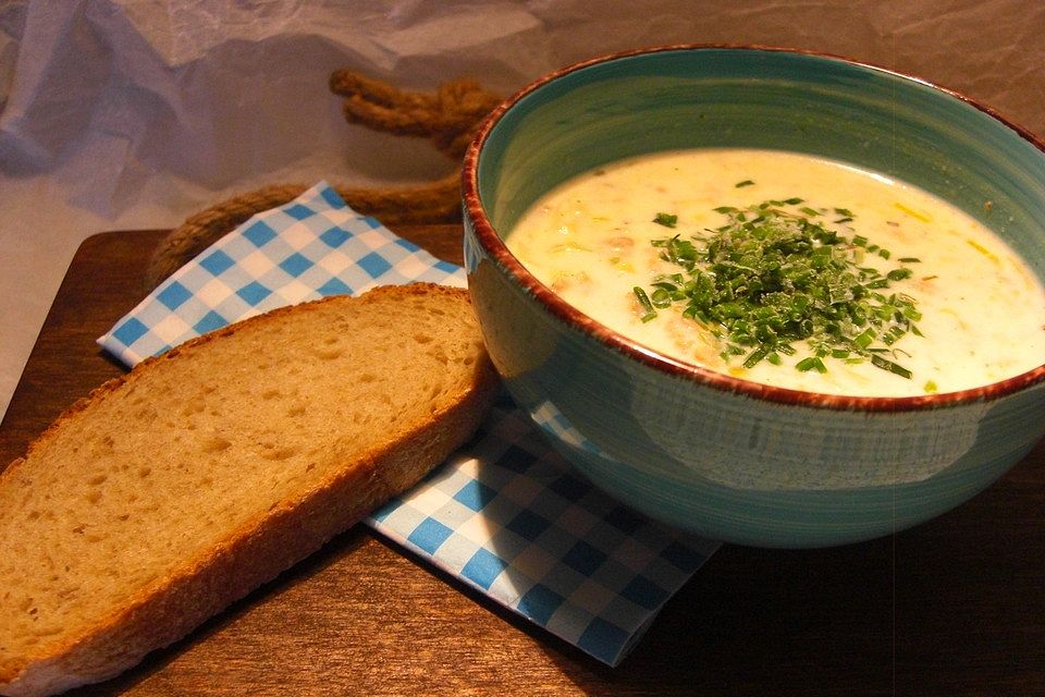 Käsecremesuppe mit Lauch und Gehacktem