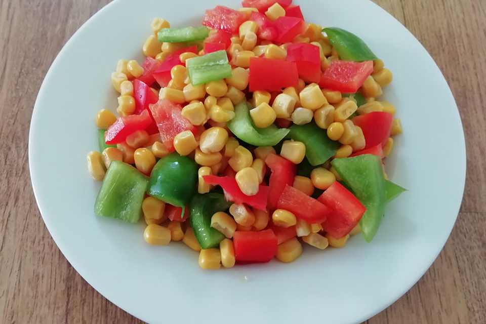 Bunter Mais - Paprika - Salat