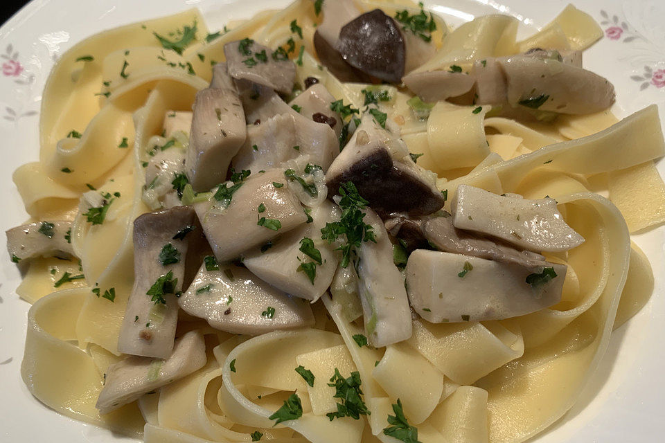 Kräuterseitlinge mit Pasta