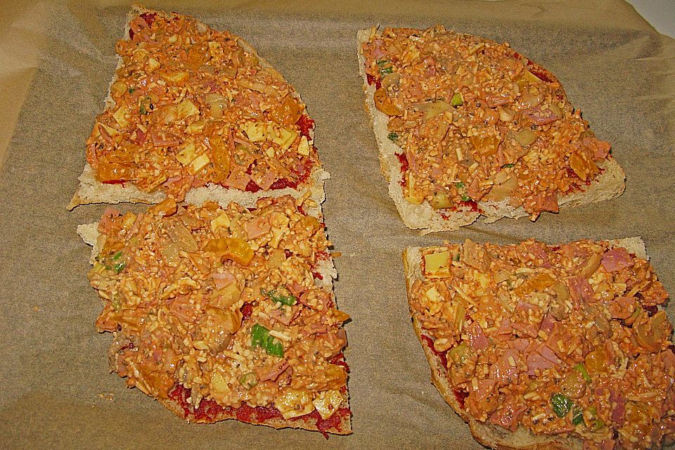 Thunfischbrötchen nach Pizza - Art