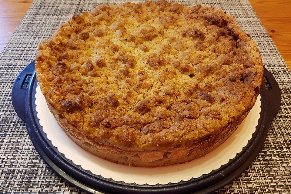 Apfel-Nuss-Streusel mit Quarkcreme