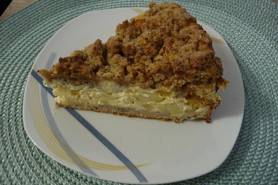 Apfel-Nuss-Streusel mit Quarkcreme