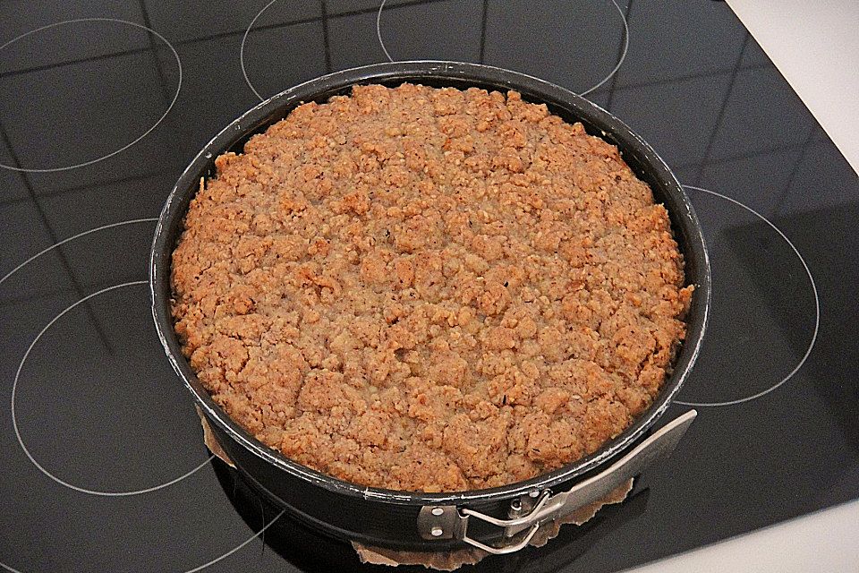 Apfel-Nuss-Streusel mit Quarkcreme