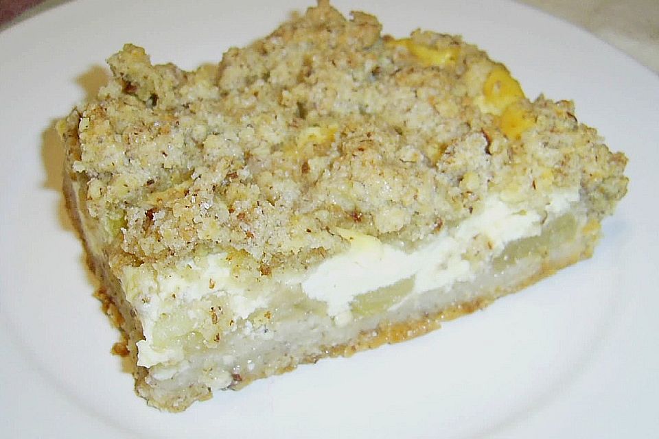 Apfel-Nuss-Streusel mit Quarkcreme