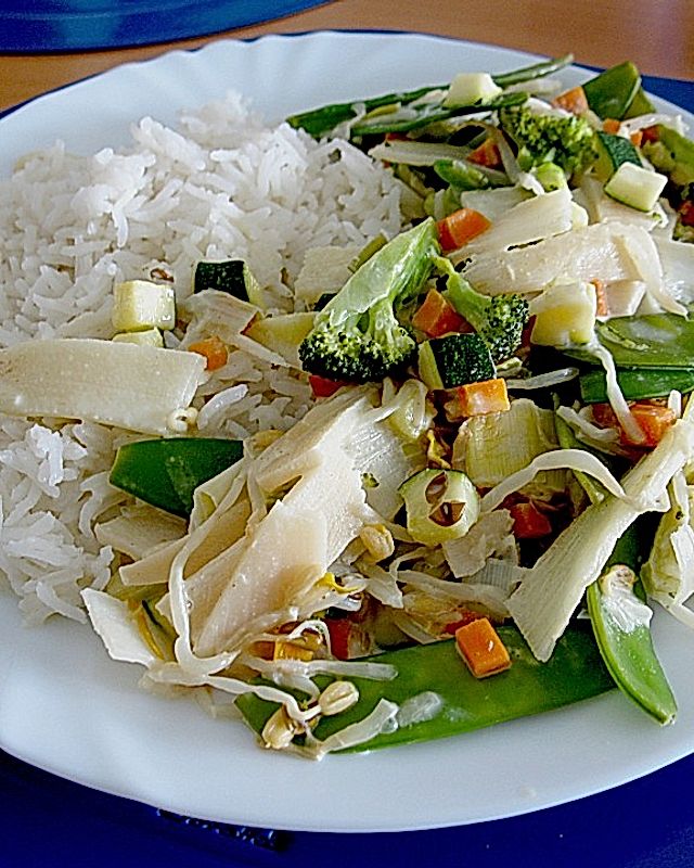 Gemüse mit Currysauce