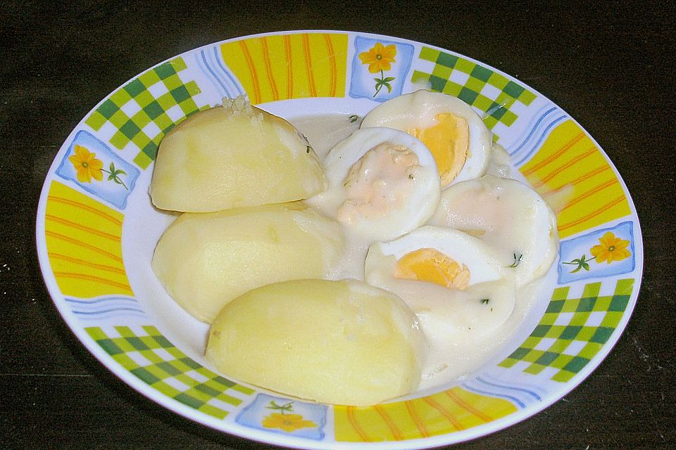 Eier in Senfsoße