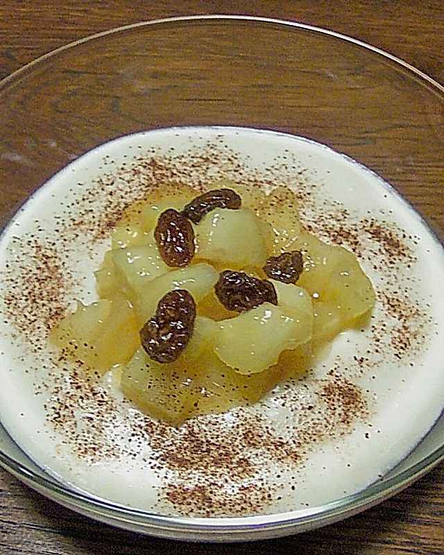 weiße Hüftgold - Grappa - Creme mit Äpfeln