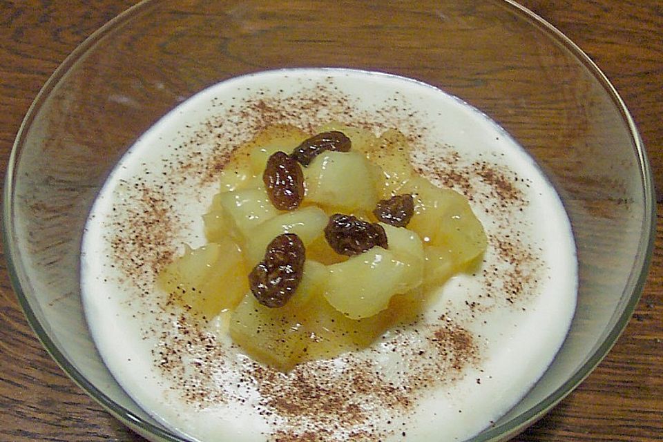 weiße Hüftgold - Grappa - Creme mit Äpfeln