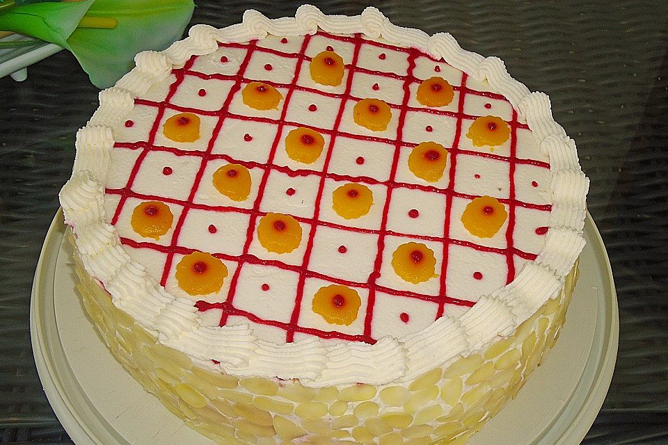 Torte nach Art Pfirsich Melba