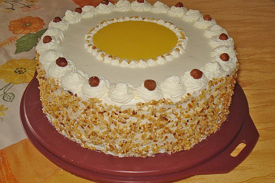 Nuss - Sahnetorte