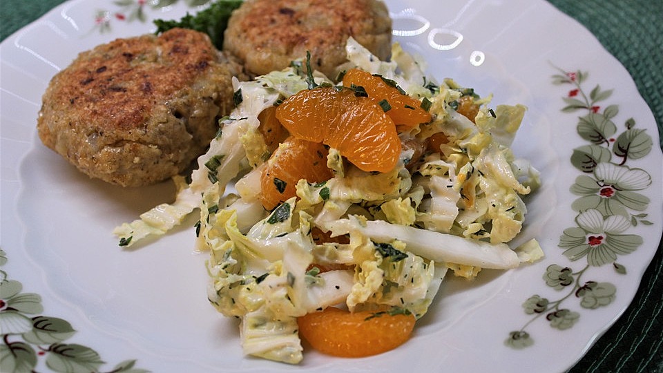 Chinakohlsalat mit Frischkäse - Mandarinen - Dressing von kassiopeiacr ...