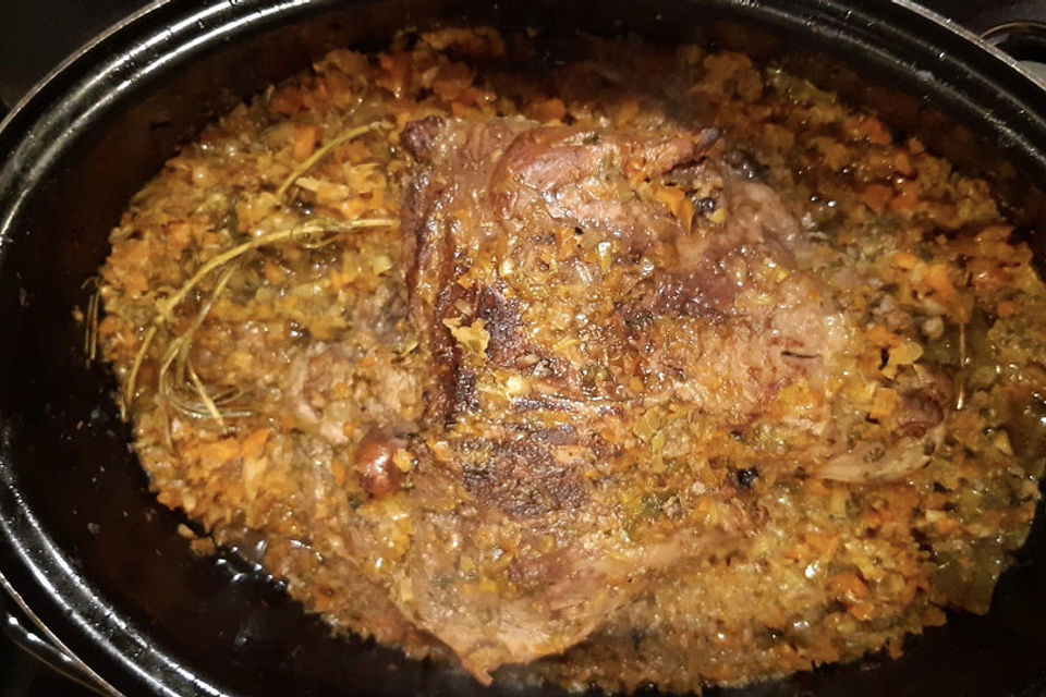 Rehkeule mit Rotweinsauce Rehkeule mit Rotweinsauce