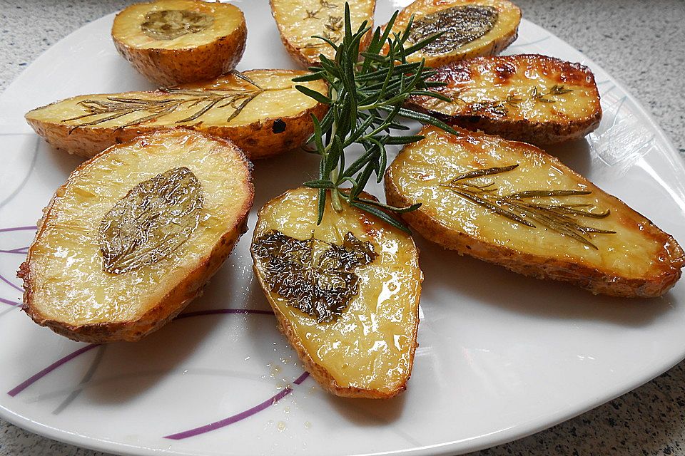 Ofenkartoffeln mit frischen Kräutern