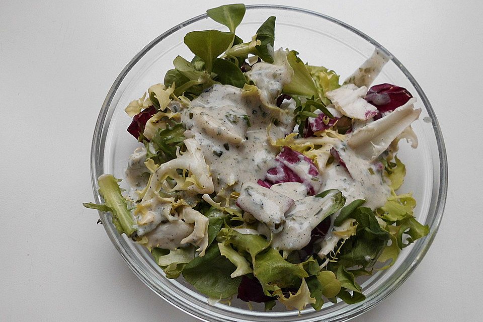 Einfache Salatsoße für Blattsalate