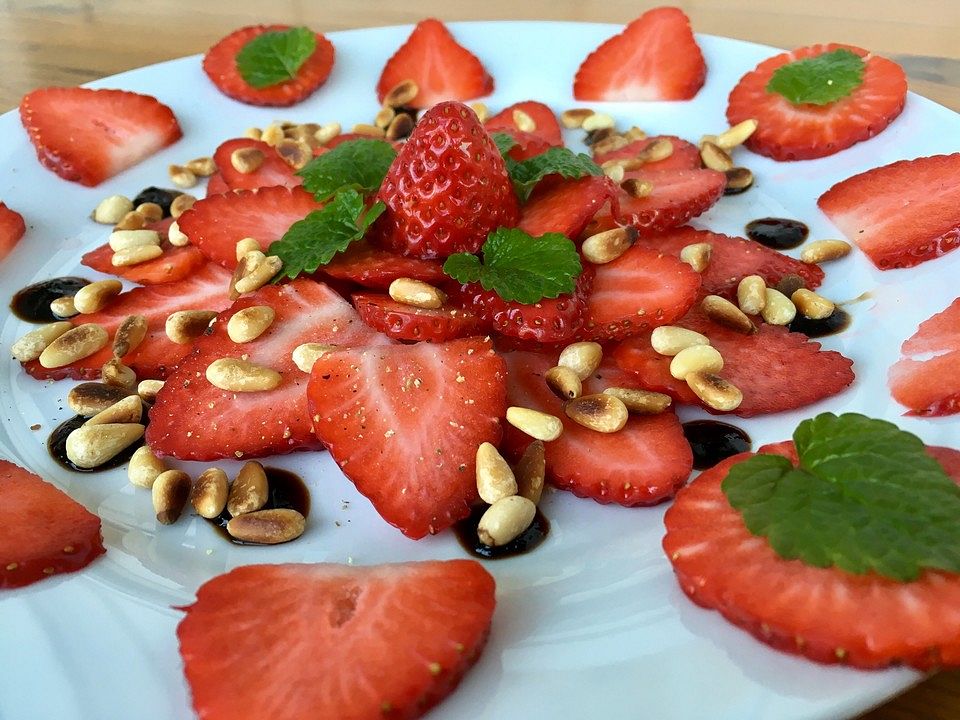 Erdbeer - Carpaccio von Utee| Chefkoch