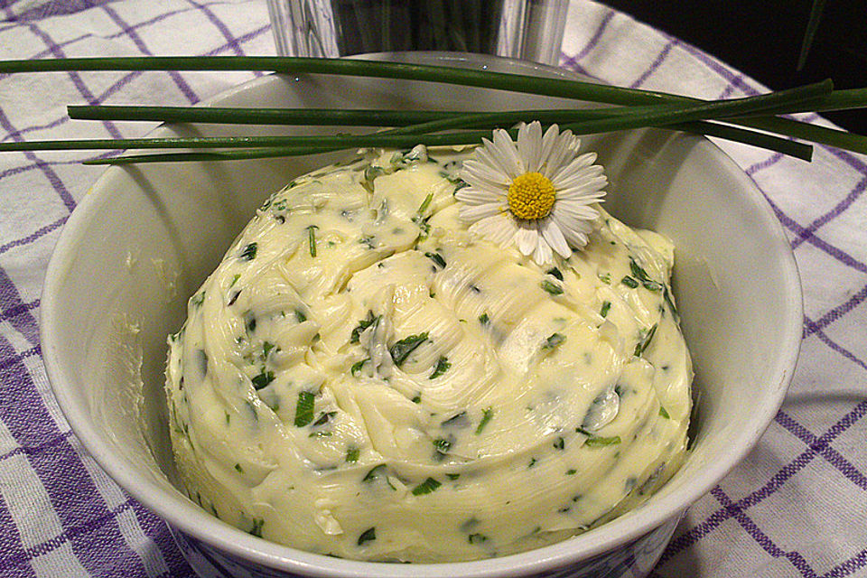 Frische Kräuterbutter