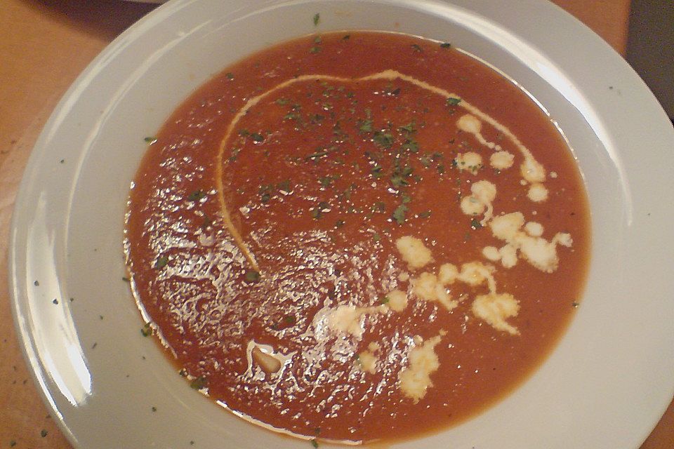 Leichte Tomaten - Gurken - Suppe