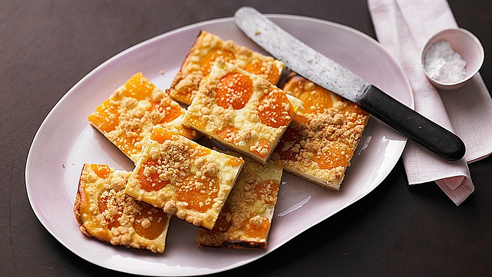 Schneller Quark-Streuselkuchen mit Obst von lametti