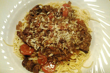 Spaghetti mit Ragout vom Ochsenschwanz