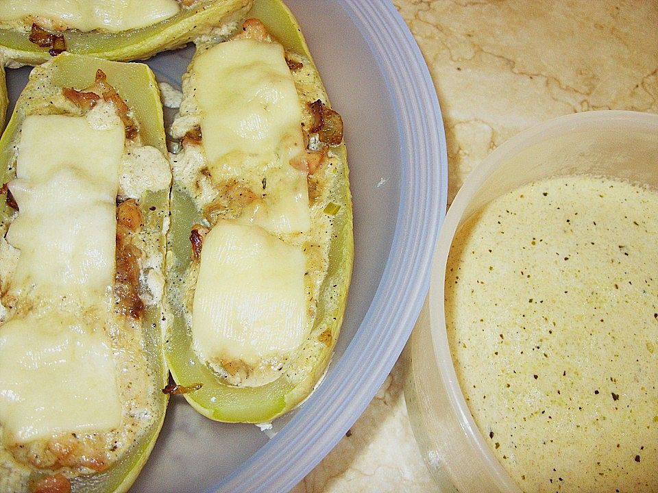 Zucchini, gefüllt mit Hühnerbrustfilet von DieliebeBeate| Chefkoch