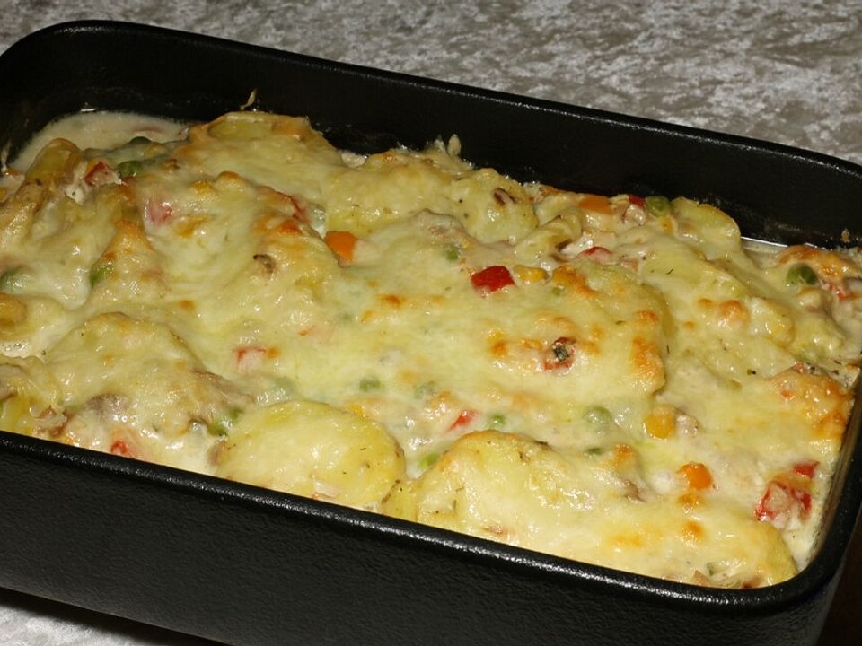 Kartoffelauflauf mit Gemüse, Tzatziki und Thunfisch von blenci| Chefkoch