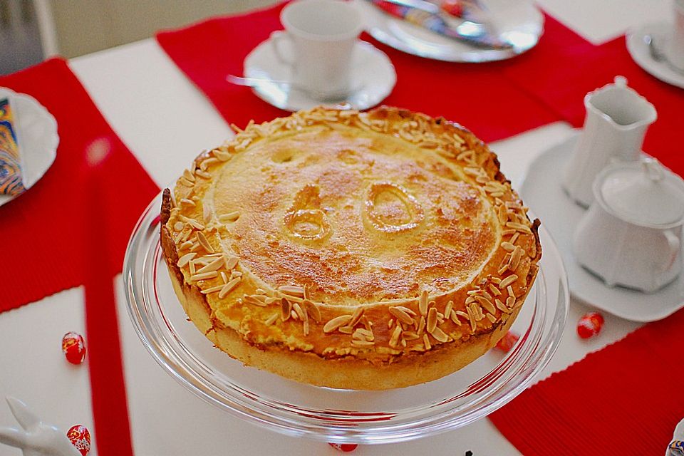 Apfeltorte mit Amaretti und Mascapone aus Italien