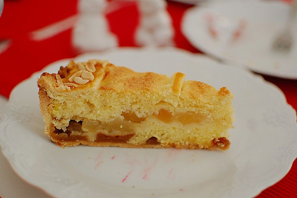 Apfeltorte mit Amaretti und Mascapone aus Italien