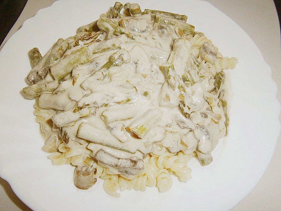 Grüner Spargel mit Champignonsauce von fderuijter| Chefkoch